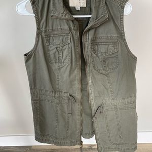 Green cargo vest